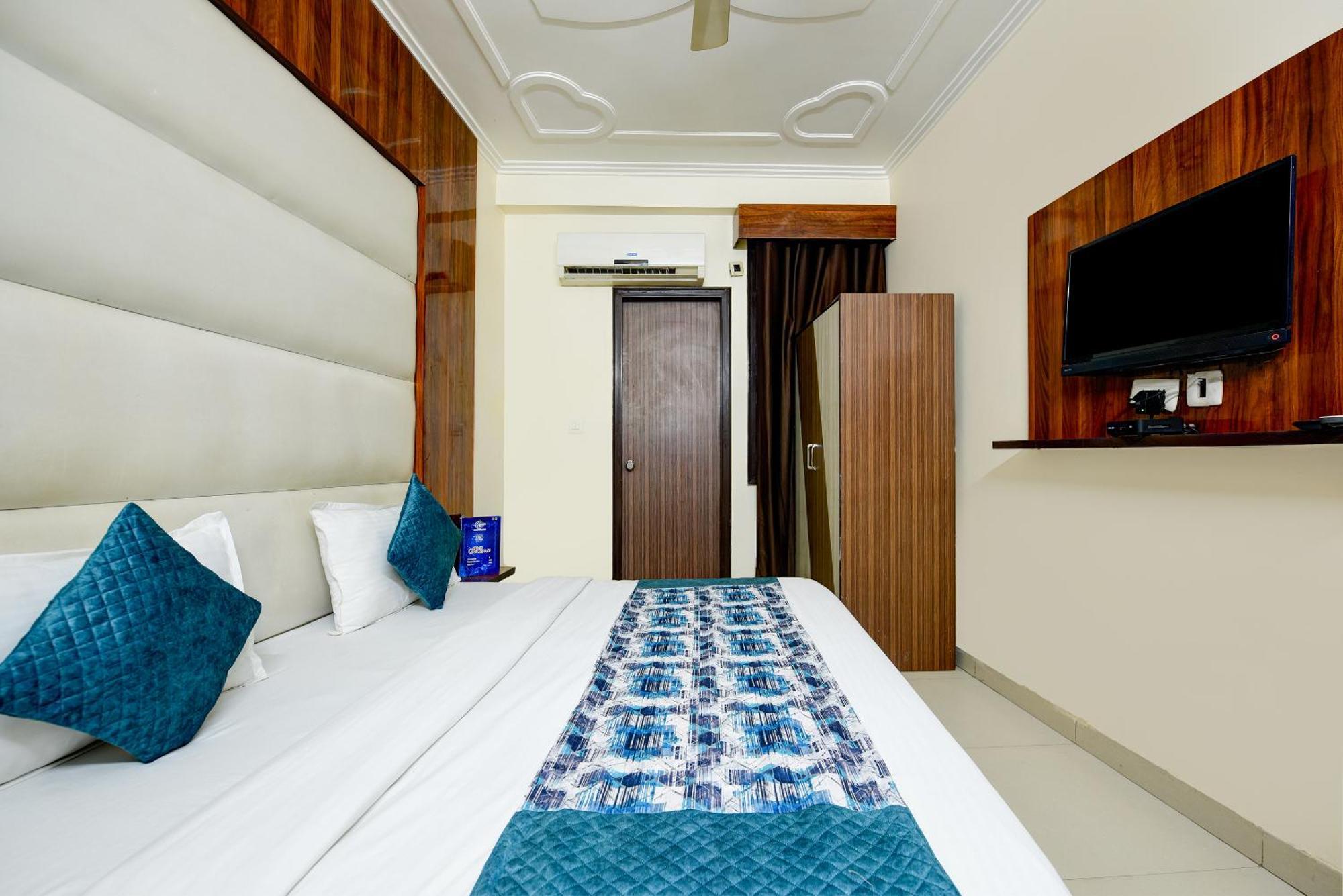 Airport Hotel Kiara - New Delhi Airport Exterior foto