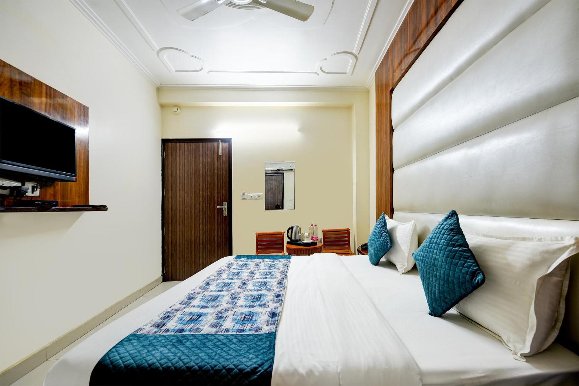 Airport Hotel Kiara - New Delhi Airport Exterior foto